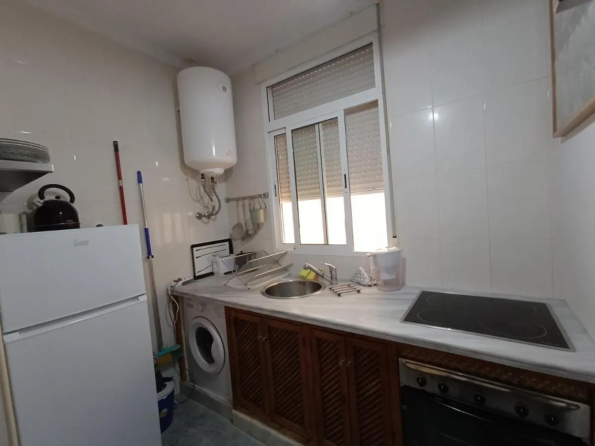 Estudios Santos Málaga 0*,  İspanya