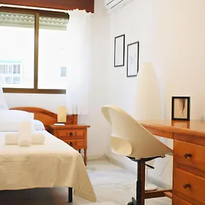 Amplio Y Luminoso Cerca Del Centro Y La Playa Con Piscina Y Parking Privado Apartamento